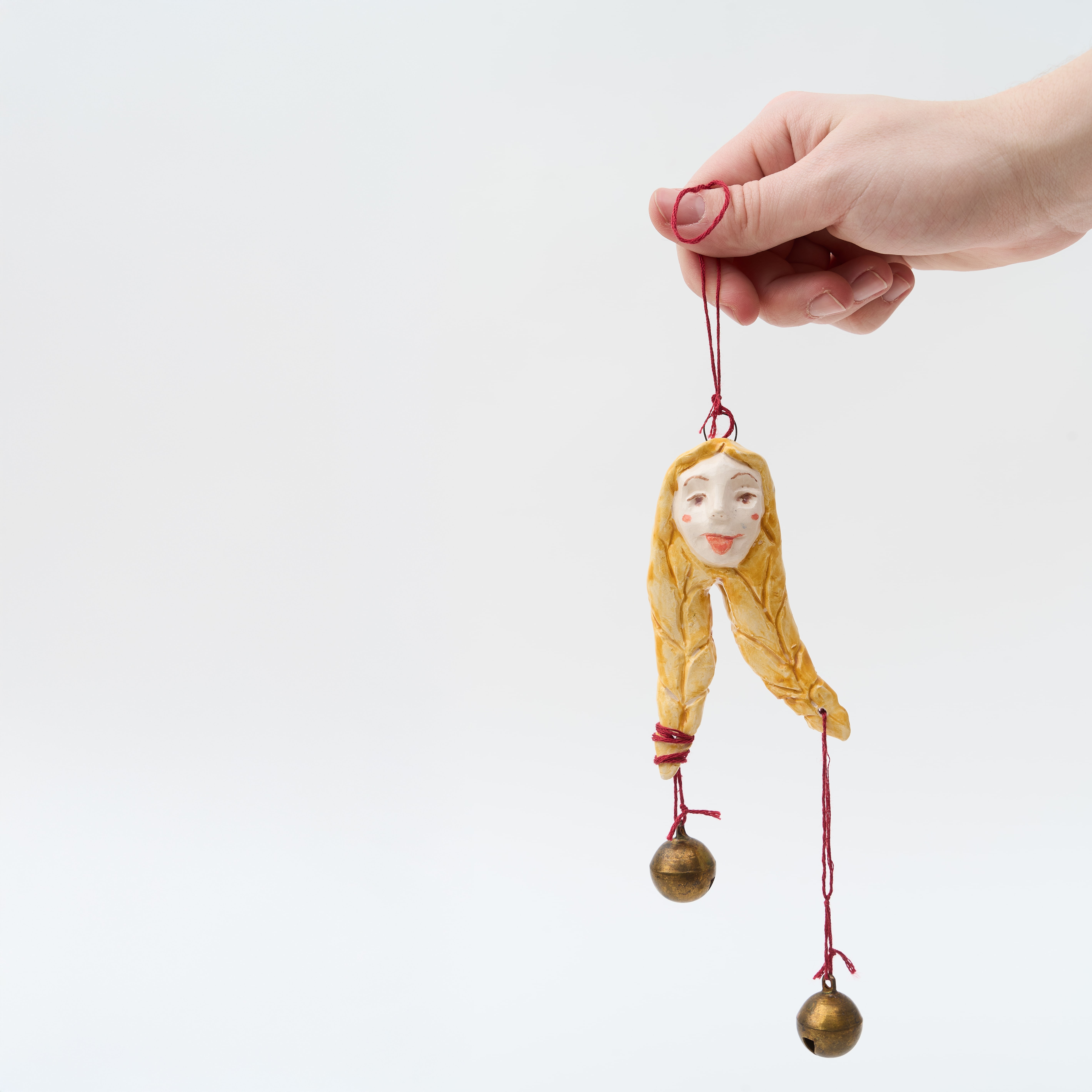 LOOK AT THE PRETTY BELL HAIRCLIPS