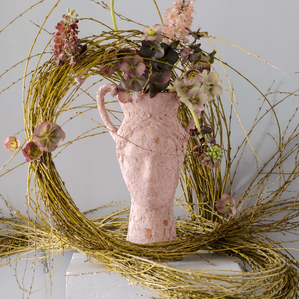 SHAPED VESSEL IN THE FORM OF A WOMAN'S HEAD (4)